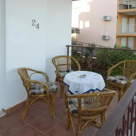 Serenity Near The Sea Apartment Okrug Gornji